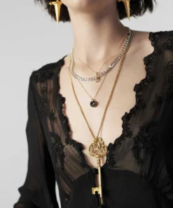 CLASSICS ROSE. Vintage Jet Black Glass Engraved Rose Pendant Necklace