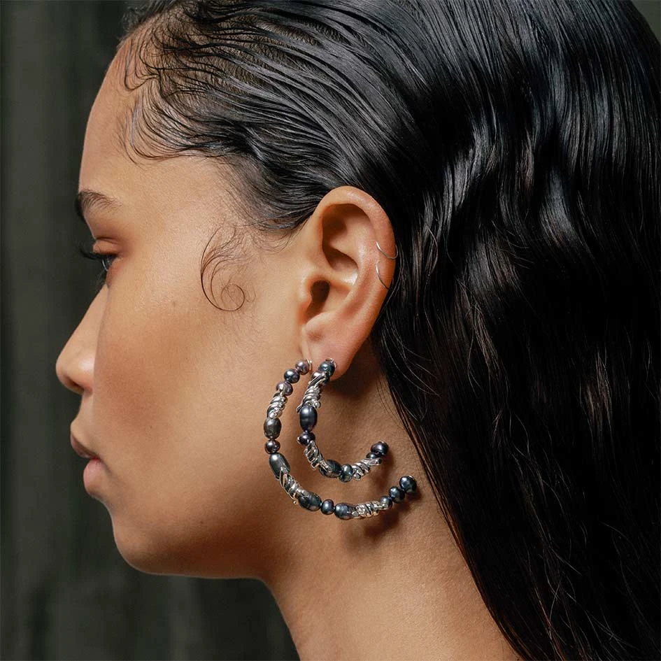 SS22 RUTHLESS. Barbed Wire & Black Pearl Hoop Earrings - Silver 3 SS22 RUTHLESS. Barbed Wire & Black Pearl Hoop Earrings - Silver