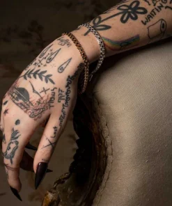 End Of Line REGARD. Cross Link Chunky Chain Bracelet - Silver Bracelets