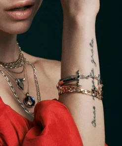 CLASSICS MAJESTY. Black Spinel Dagger Cuff Bangle - Silver