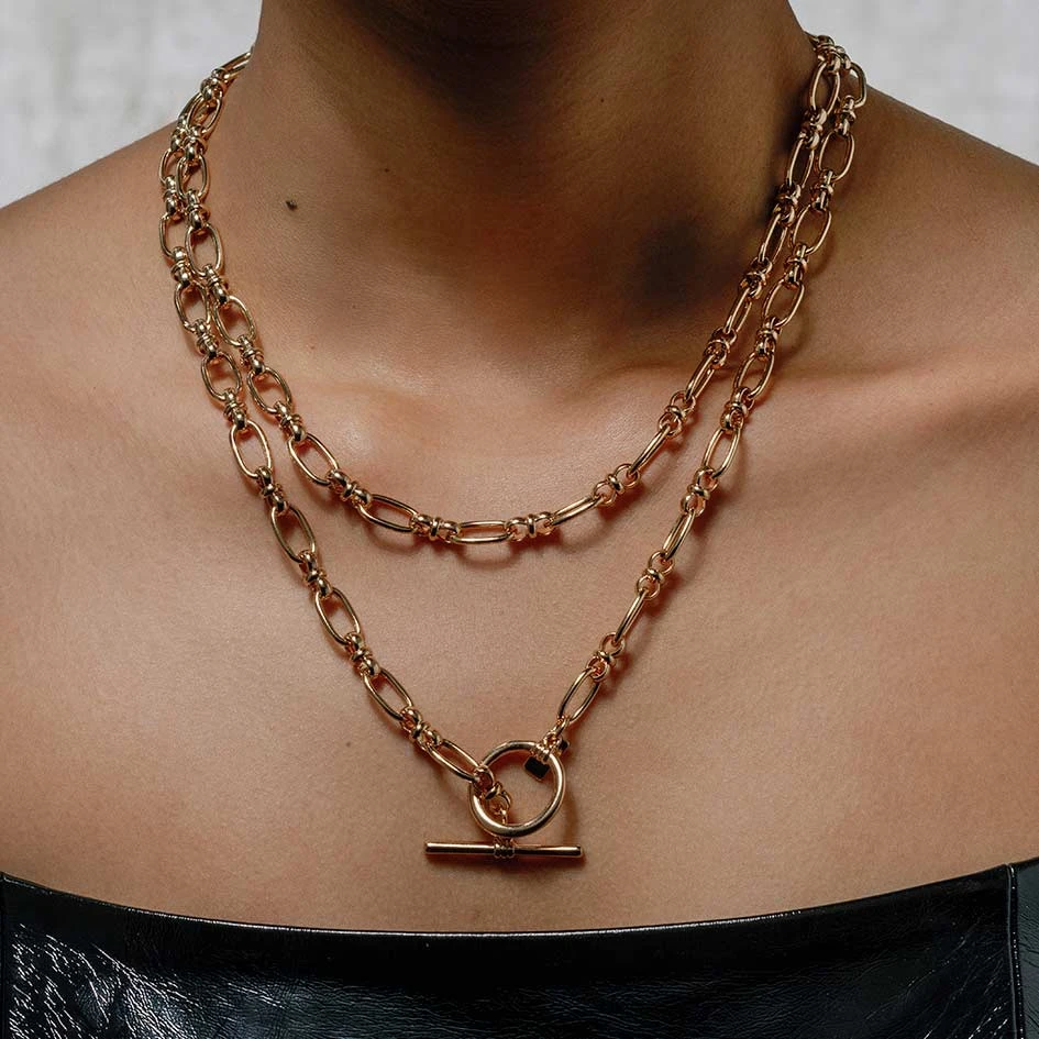 SS22 Necklaces & Chains GETAWAY. Double Wrap T-Bar Chain - Gold 2 SS22 Necklaces & Chains GETAWAY. Double Wrap T-Bar Chain - Gold