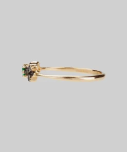 CLASSICS ENCHANTE. Green Quartz Gold Leaf Detailed Ring