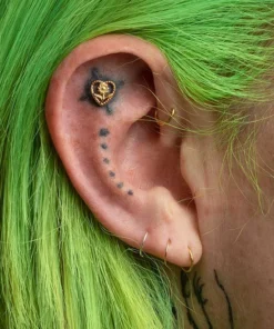 CLASSICS APRIL. Sunflower Heart Stud Earring - Gold Earrings 8 CLASSICS APRIL. Sunflower Heart Stud Earring - Gold Earrings