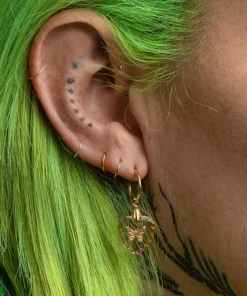 CLASSICS NEW DAWN. Butterfly Glass Heart Hoop Earrings - Gold