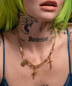 CLASSICS MANIFEST. Multi Charm Chain Necklace - Gold