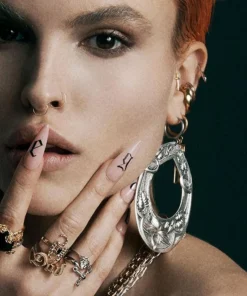 CLASSICS MAJESTY. Black Spinel Dagger Wrap Ring - Silver