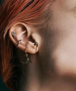 CLASSICS SOLENE. Safety Pin Single Earring - Gold Earrings