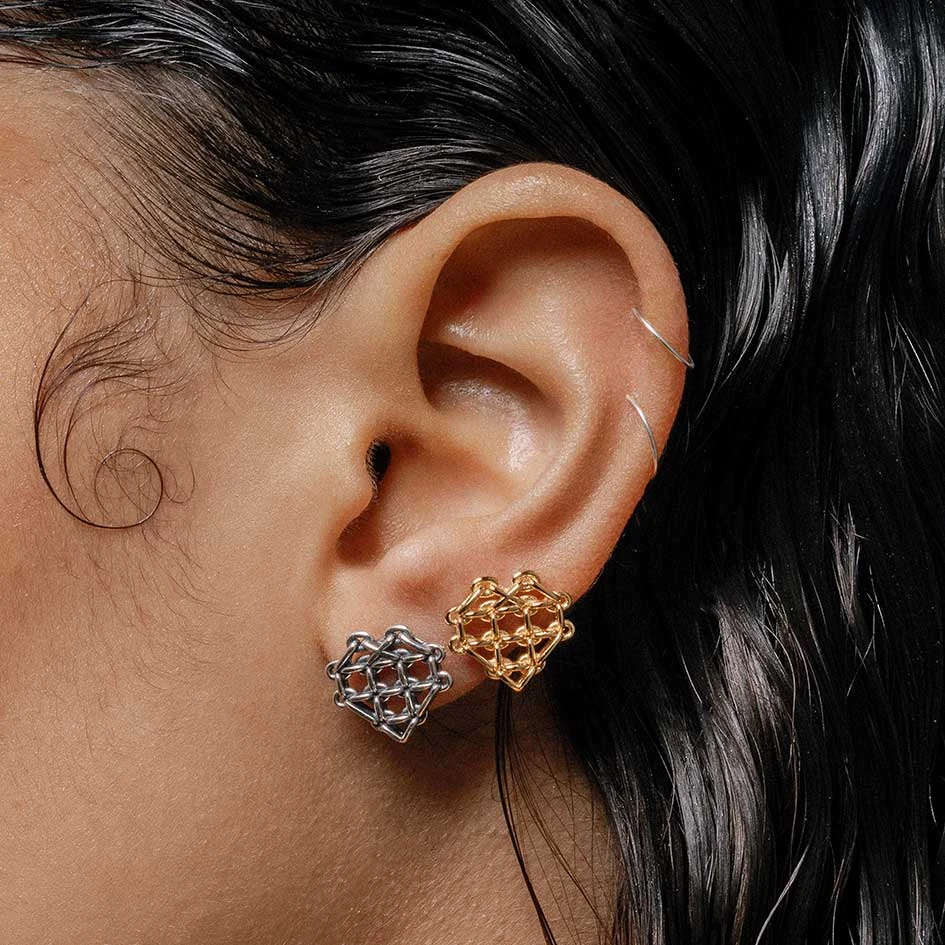 SS22 The Supreme Heart Chain Earrings - Gold 1 SS22 The Supreme Heart Chain Earrings - Gold