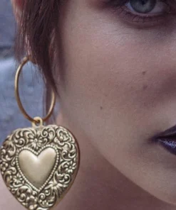 CLASSICS LOVE STRUCK. Heart Hoop Earrings - Gold