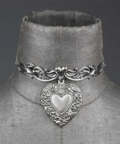 CLASSICS Necklaces & Chains LOVE STRUCK. Ornate Heart Choker - Silver