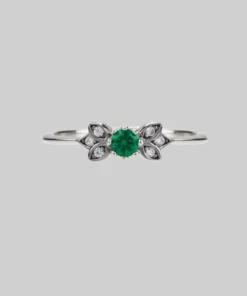 CLASSICS ENCHANTE. Green Quartz Silver Leaf Detailed Ring