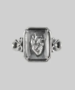 CLASSICS HEART KEEPER. Anatomical Heart Under Glass Ring - Silver
