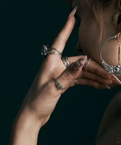 CLASSICS Rings DEAREST. Rose Stem Twisted Ring - Silver