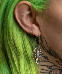 CLASSICS NOXIOUS. Scorpion Hoop Earrings - Silver