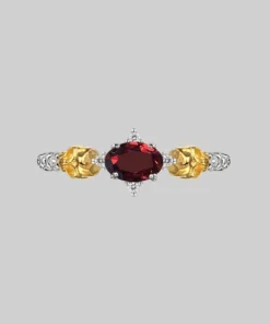 SS22 POISON. Garnet & Skulls Ring - Silver