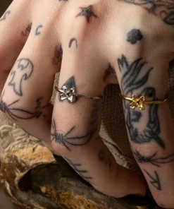 End Of Line ISLA. Clematis Flower Ring - Gold Rings