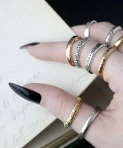 CLASSICS Rings Forget Me Not Posie Ring - Gold 10 CLASSICS Rings Forget Me Not Posie Ring - Gold