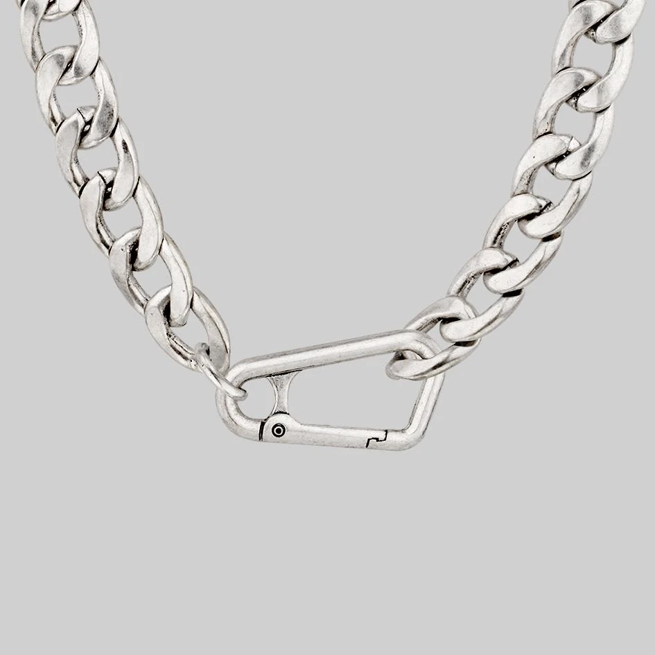CLASSICS Necklaces & Chains XX. Chunky Curb Chain & Carabiner Clasp Necklace - Silver 2 CLASSICS Necklaces & Chains XX. Chunky Curb Chain & Carabiner Clasp Necklace - Silver