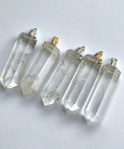 CLASSICS ORA. Clear Quartz Pendant & Clasp Necklace - Gold Necklaces & Chains