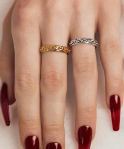 AW21 Rings NOTORIETY. Ornate Band Ring - Gold