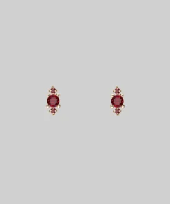 CLASSICS ROSEBUD. Garnet Trio Gold Stud Earrings