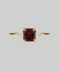 CLASSICS BETROTHAL. Garnet Gold Ring Rings
