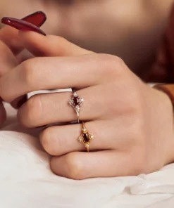AW21 Rings MARTHA. Ornate Garnet Floral Ring - Gold