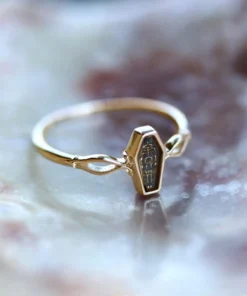 CLASSICS MORALITY. Tiny Skeleton Coffin Gold Ring
