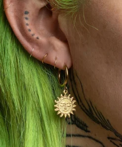 CLASSICS LUMI. Sun Face Hoop Earrings - Gold