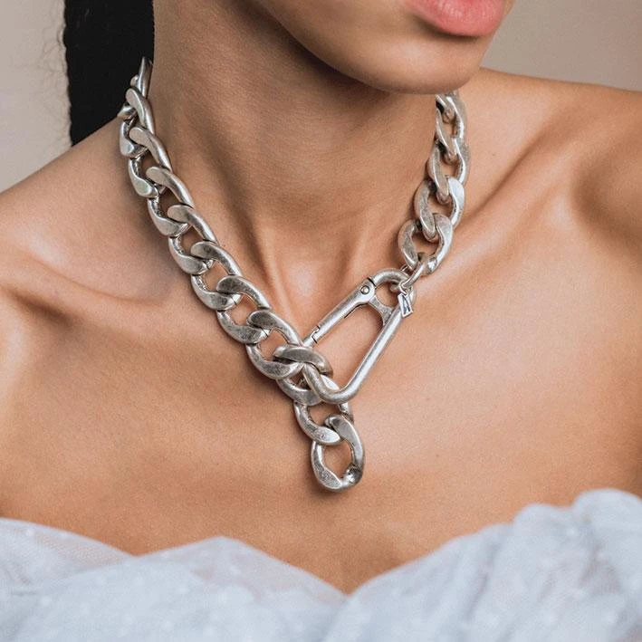 CLASSICS Necklaces & Chains XX. Chunky Curb Chain & Carabiner Clasp Necklace - Silver 1 CLASSICS Necklaces & Chains XX. Chunky Curb Chain & Carabiner Clasp Necklace - Silver