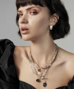 CLASSICS ROSE. Vintage Jet Black Glass Engraved Rose Pendant Necklace