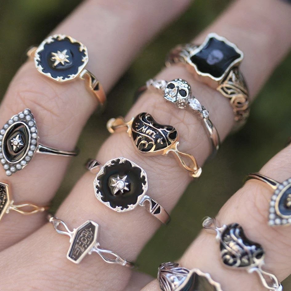 CLASSICS REMINISCENCE. Skull Head Onyx Gold Ring 2 CLASSICS REMINISCENCE. Skull Head Onyx Gold Ring