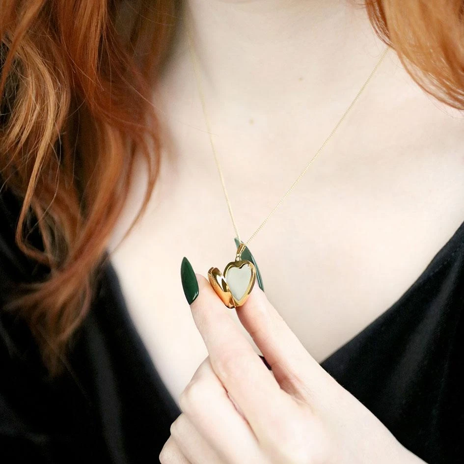 End Of Line LOTTY. Etched Heart Photo Locket Necklace - Gold 3 End Of Line LOTTY. Etched Heart Photo Locket Necklace - Gold