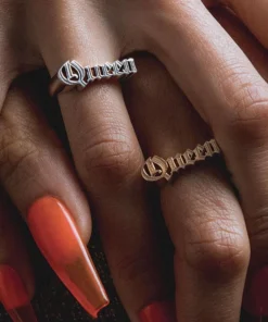 CLASSICS Queen Word Ring - Gold