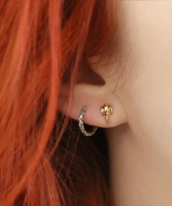 CLASSICS MERLA. Raven Skull Earrings - Gold