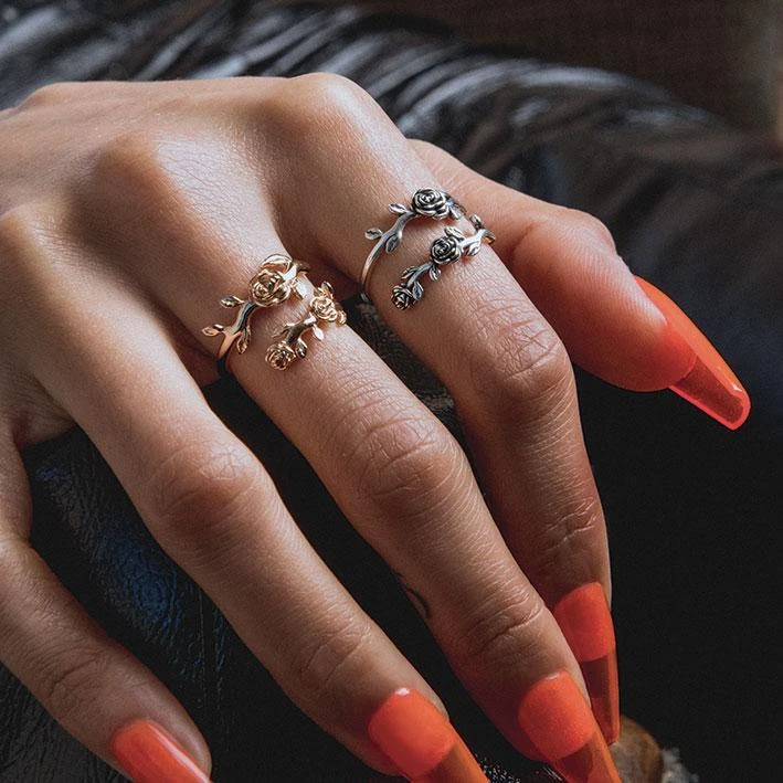 CLASSICS DAMASK. Rose Foliage Wrap Ring - Gold 2 CLASSICS DAMASK. Rose Foliage Wrap Ring - Gold