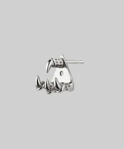 CLASSICS NASRA. Silver Claw Earring - Lobe/Helix Earrings