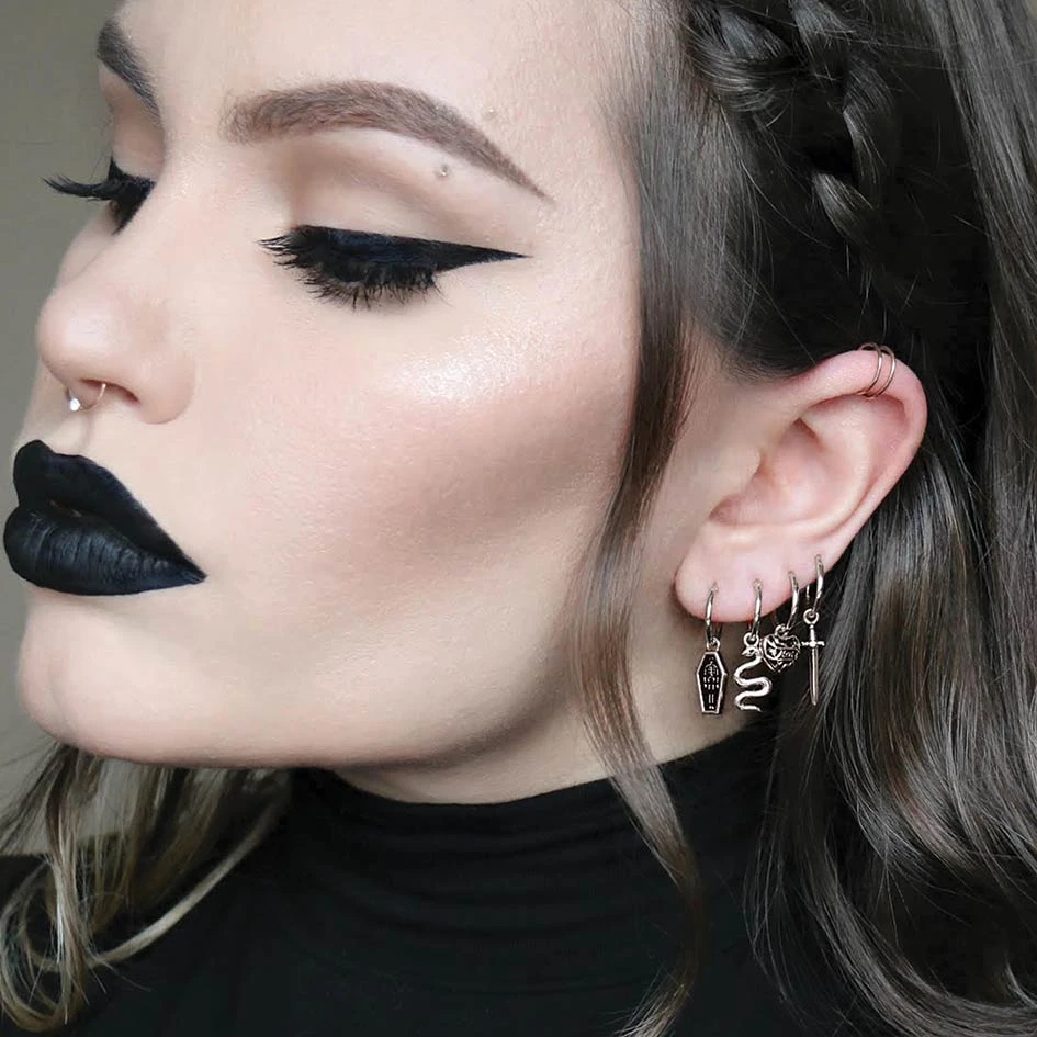 CLASSICS DIVINITY. Garnet Snake Hoop Earrings - Silver 2 CLASSICS DIVINITY. Garnet Snake Hoop Earrings - Silver