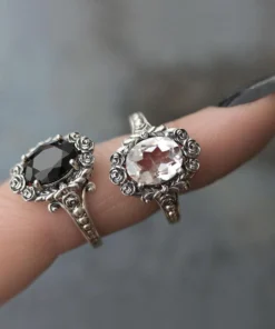 CLASSICS MARIA. Rose Wreath Onyx Silver Cocktail Ring