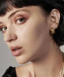 CLASSICS PURITY. Daisy Chain Hoop Earrings - Gold