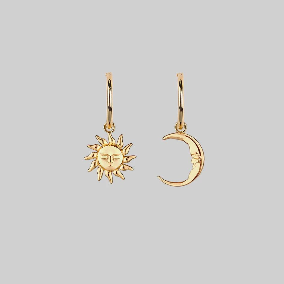 CLASSICS ELIN. Sun & Moon Hoop Earrings - Gold 1 CLASSICS ELIN. Sun & Moon Hoop Earrings - Gold