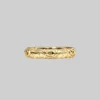 CLASSICS Rings MAUD. Scroll Detail Band Ring - Gold