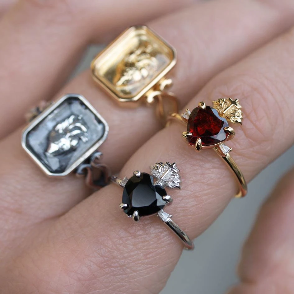 CLASSICS The Sacred Heart Garnet Ring - Silver 3 CLASSICS The Sacred Heart Garnet Ring - Silver