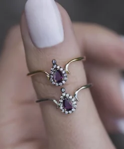 CLASSICS MONTAGUE. Amethyst Teardrop Silver Ring