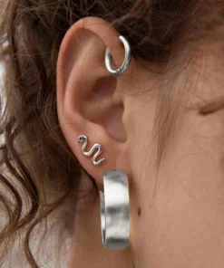 CLASSICS DIVINITY. Garnet Snake Silver Stud Earrings